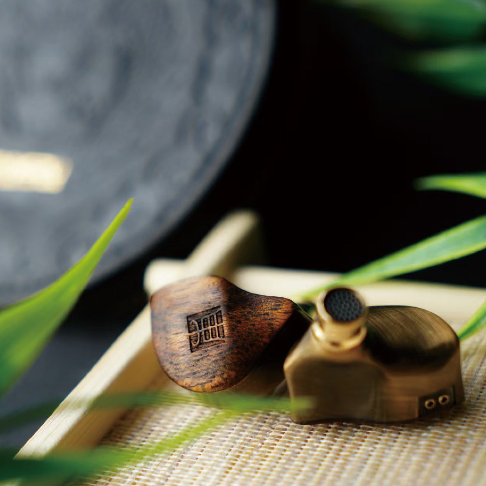 TANGZU Du Fu 2 Hybrid IEM | Titanium Dynamic + Dual Balanced Armature | Ebony & Brass Housing