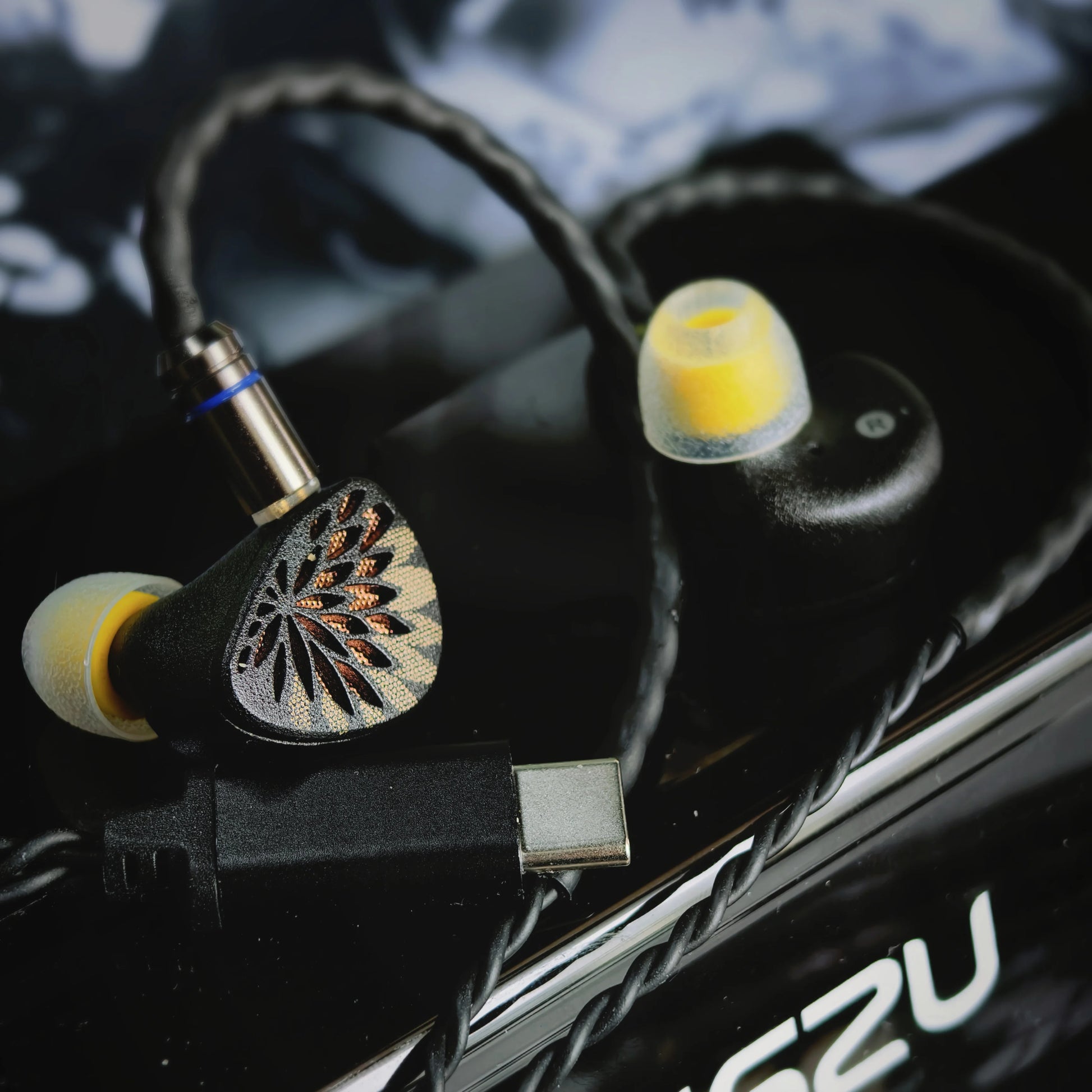 TANGZU Yu Xuan Ji IEM – Open-Back 10mm Topology Dynamic Earphones