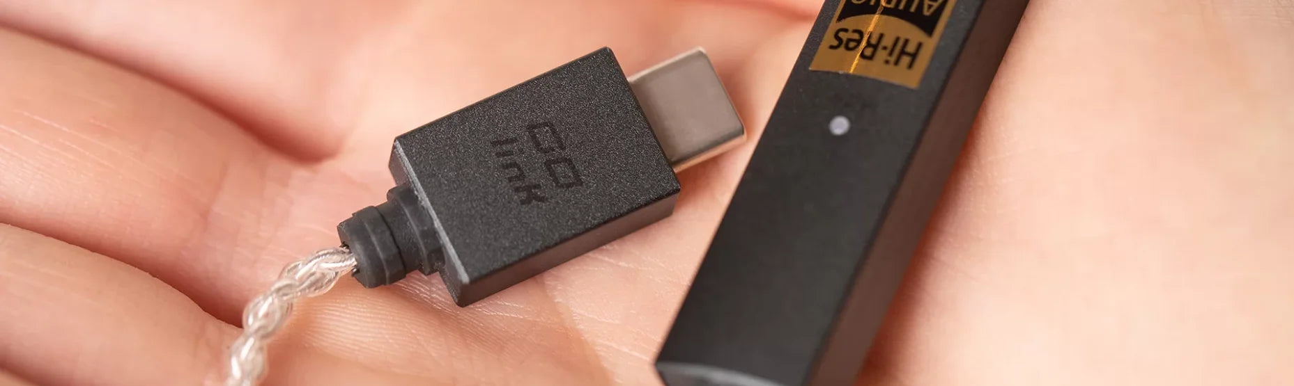 iFi GO link Portable USB Balanced DAC & Headphone Amplifier – Low Distortion, Enhanced Dynamic Range