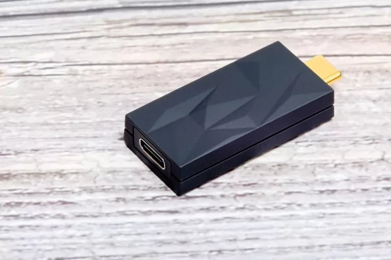 iFi iSilencer+ USB Noise Filter – Signal Jitter Reduction, Balanced Power, SuperSpeed Transmission