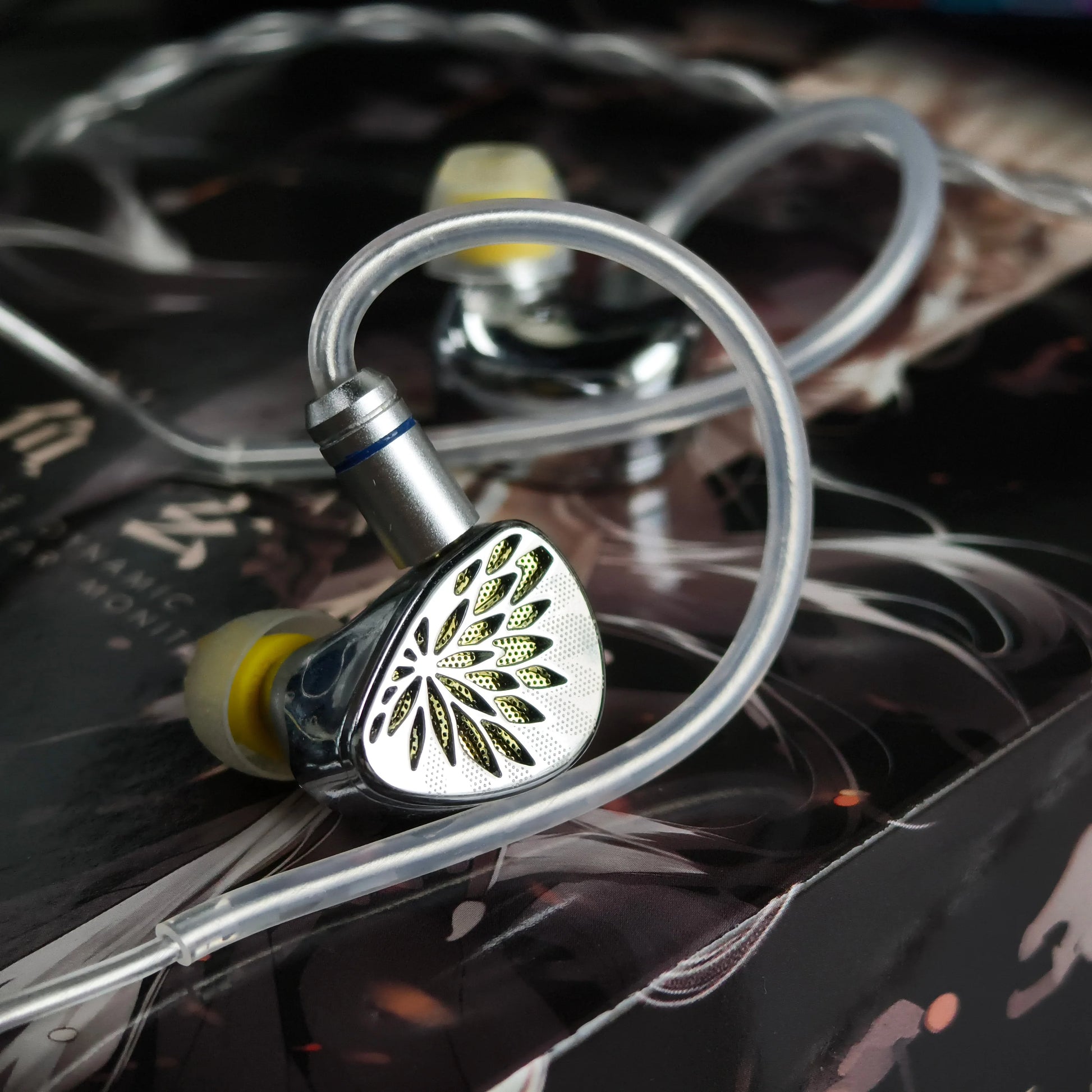 TANGZU Yu Xuan Ji IEM – Open-Back 10mm Topology Dynamic Earphones