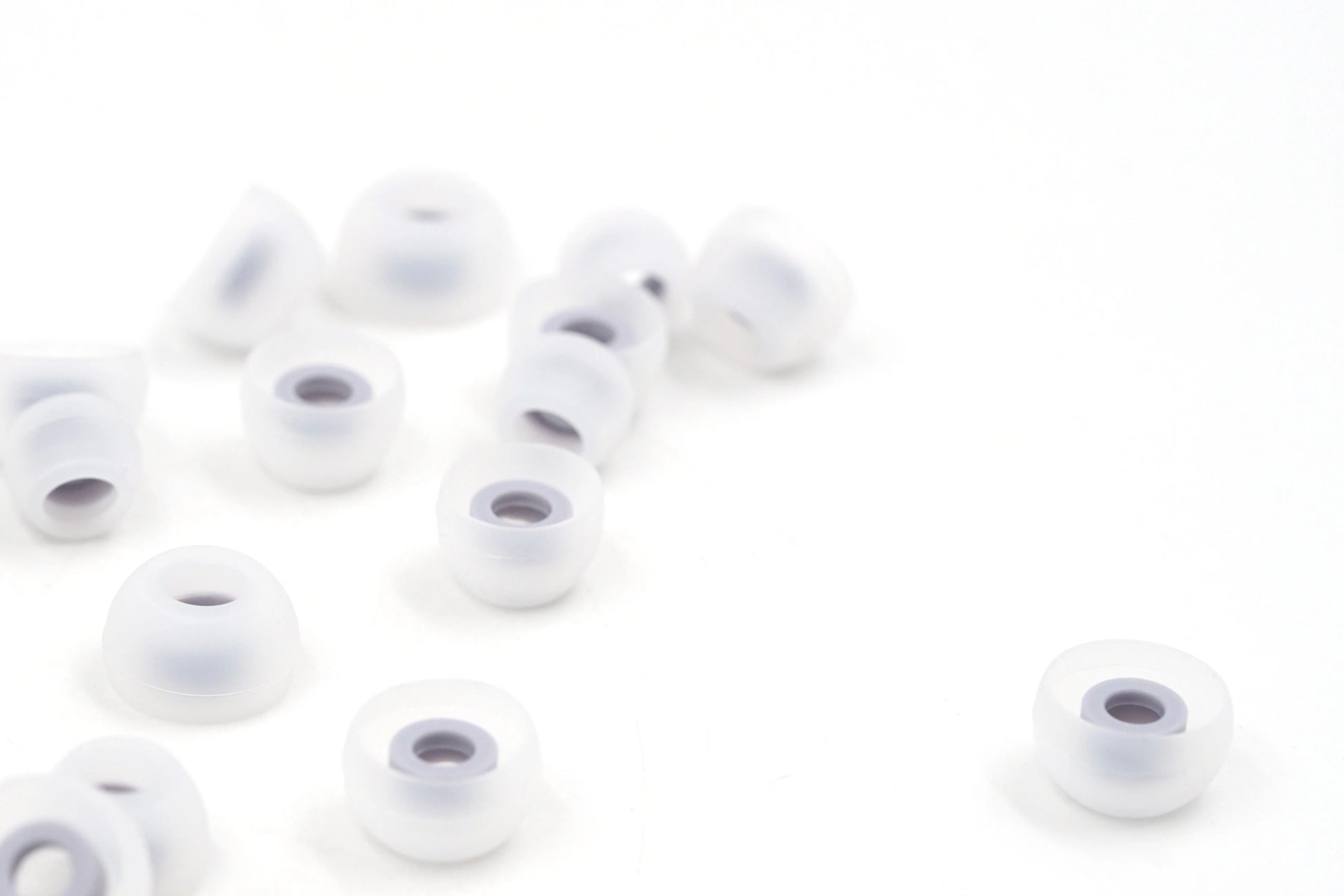 BQEYZ Replacement Eartips – Soft Silicone Tips for Cloud, Winter & Wind