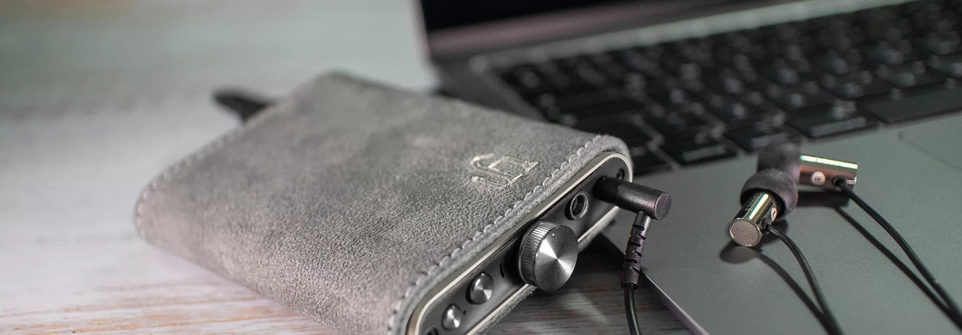 iFi hip-dac 3 Portable USB DAC & Headphone Amplifier – XMOS Hi-Res DAC, Balanced USB-C, MQA, DSD