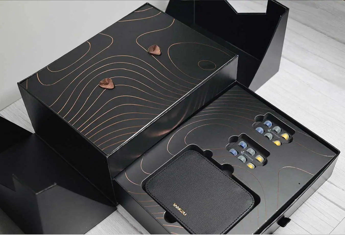TANGZU XuanWu Gate IEM – 1DD+4BA+2EST Hybrid HiFi Earphones